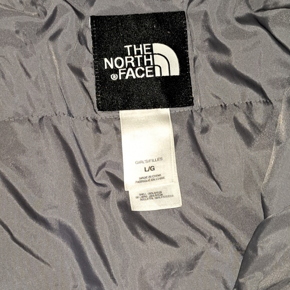 The north face hyvent girls jacket - Picture 5 of 12